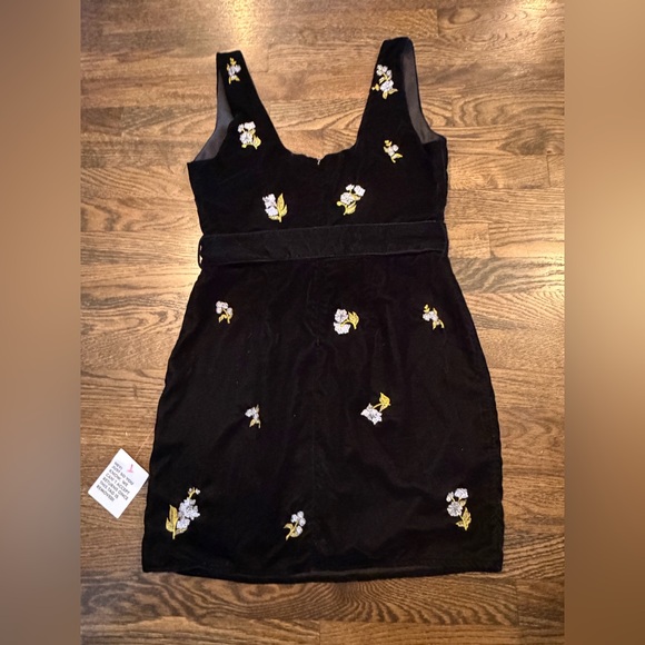 ASOS DESIGN Velvet Floral Embroidered Mini Dress Size 8 Beaded Belted Party - Picture 7 of 10